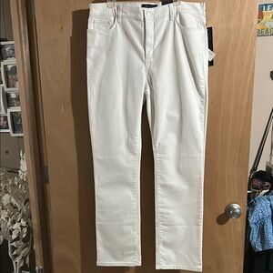 NWT NYDJ White Straight Jeans Classic Style